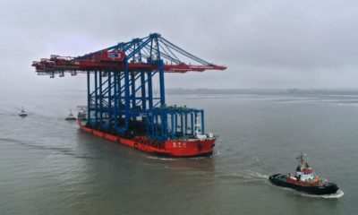 New container gantry cranes arrives in Hamburg 