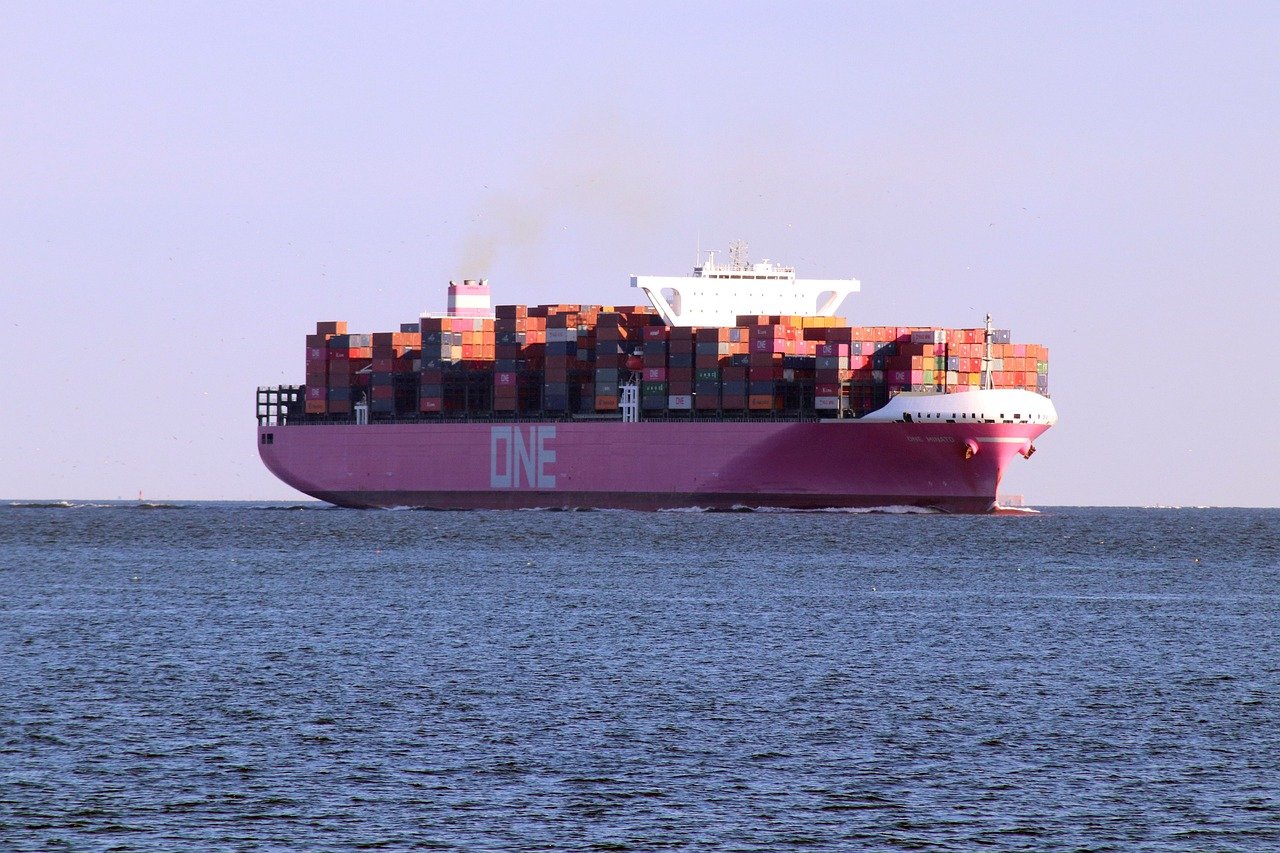 ONE Line to build six new ultra large container ships. Image: Pixabay