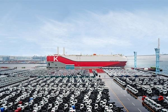“K” LINE Group’s Yokohama Daikoku C-4 Terminal starts operation. Image: "K" LINE