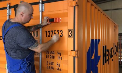 Hapag-Lloyd starts installation of tracking devices on its dry container fleet. Image: Hapag