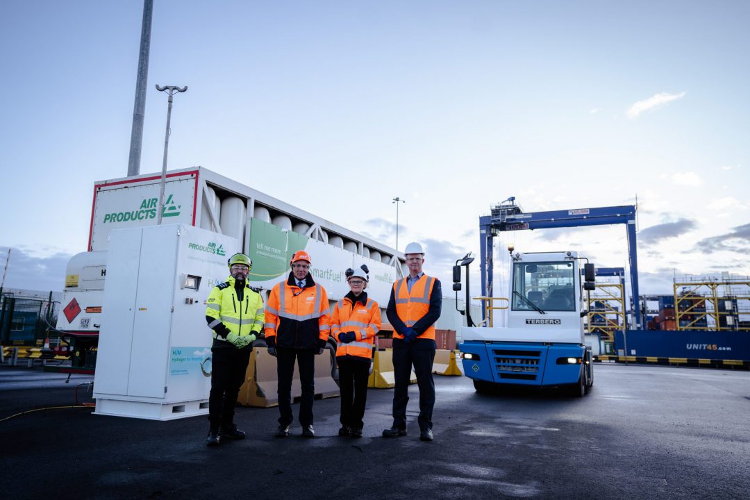 ABP first in UK to trial a hydrogen fuelled tractor at the Port of Immingham. Image: ABP