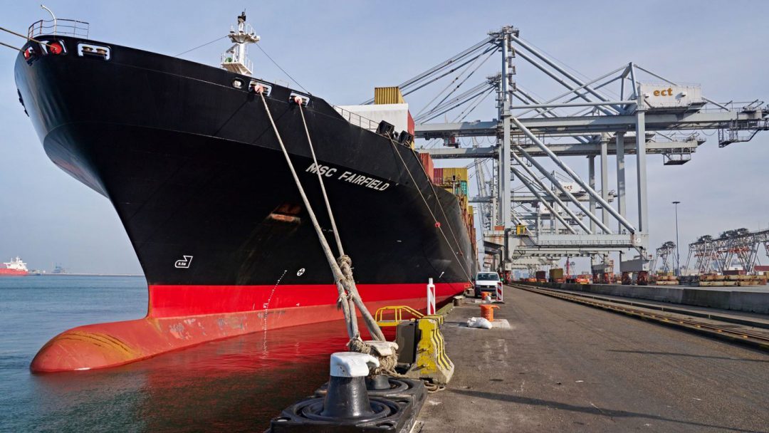 Port of Rotterdam Authority installs six smart bollards. Image: Port of Rotterdam