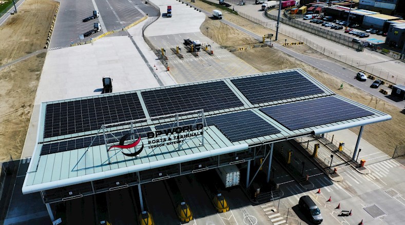 Installation of new photovoltaic panels at DP World's London Gateway hub. Image: DP World